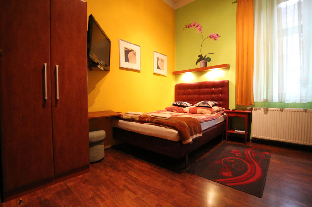 Apartment Rainbow 2 *
